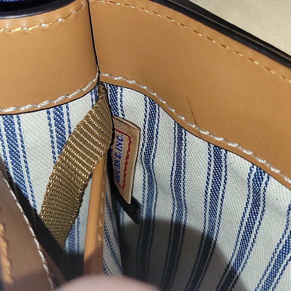 Dooney & Bourke Beacon East/West crossbody NWOT - Picture 8 of 13